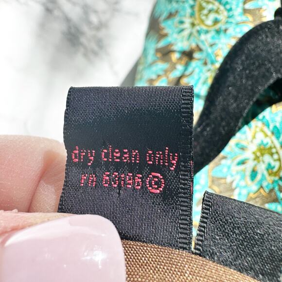 Cynthia Howie Satin Ornate Floral Sheath Dress Women's Size 12 linen/silk - Picture 13 of 13